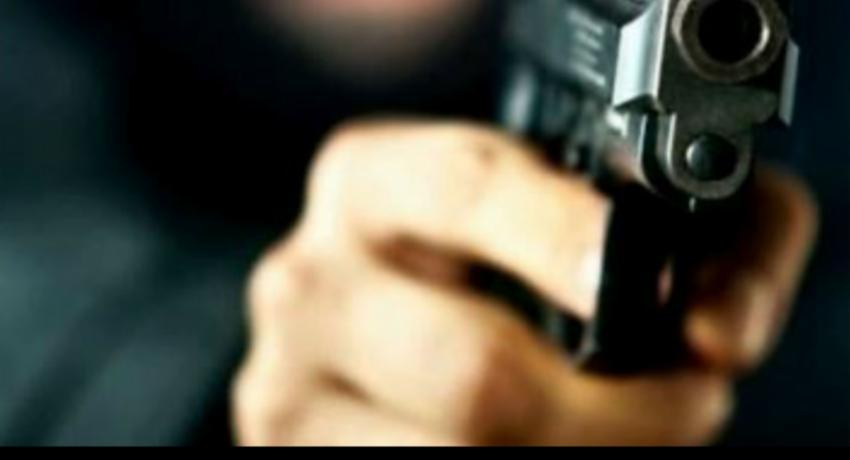 අණ නොතකා ධාවනය කළ මෝටර් රථයකට වෙඩි